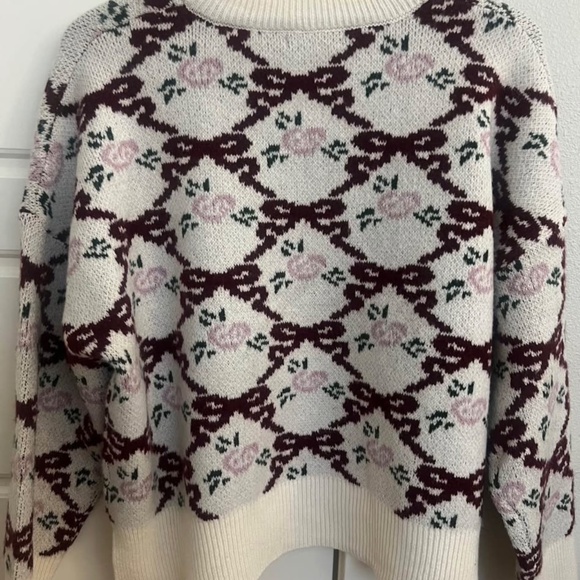 Sincerely Jules Bow And Floral Sweater - Picture 2 of 3